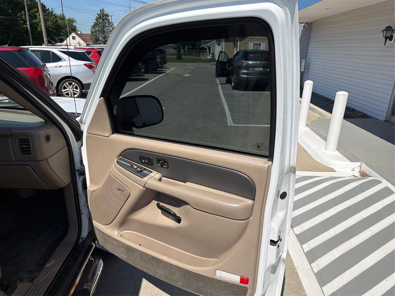 Chevrolet Avalanche 1500 4WD 2003