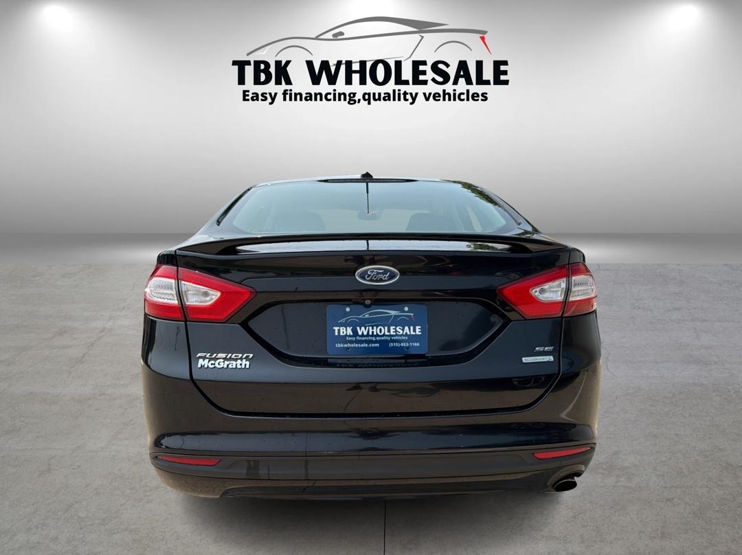 Ford Fusion SE 2016