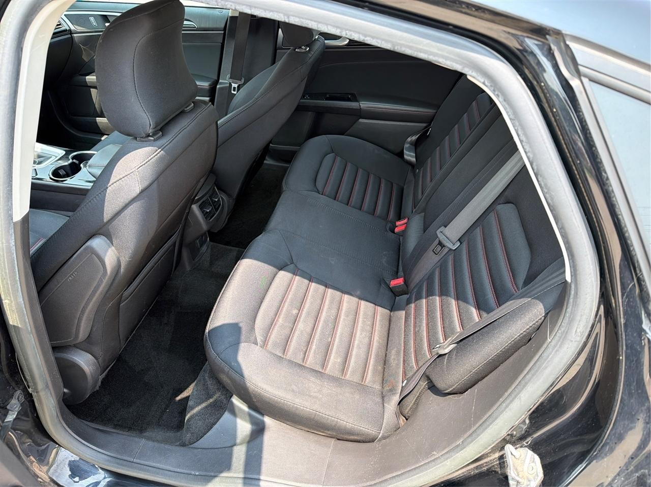 Ford Fusion SE 2016