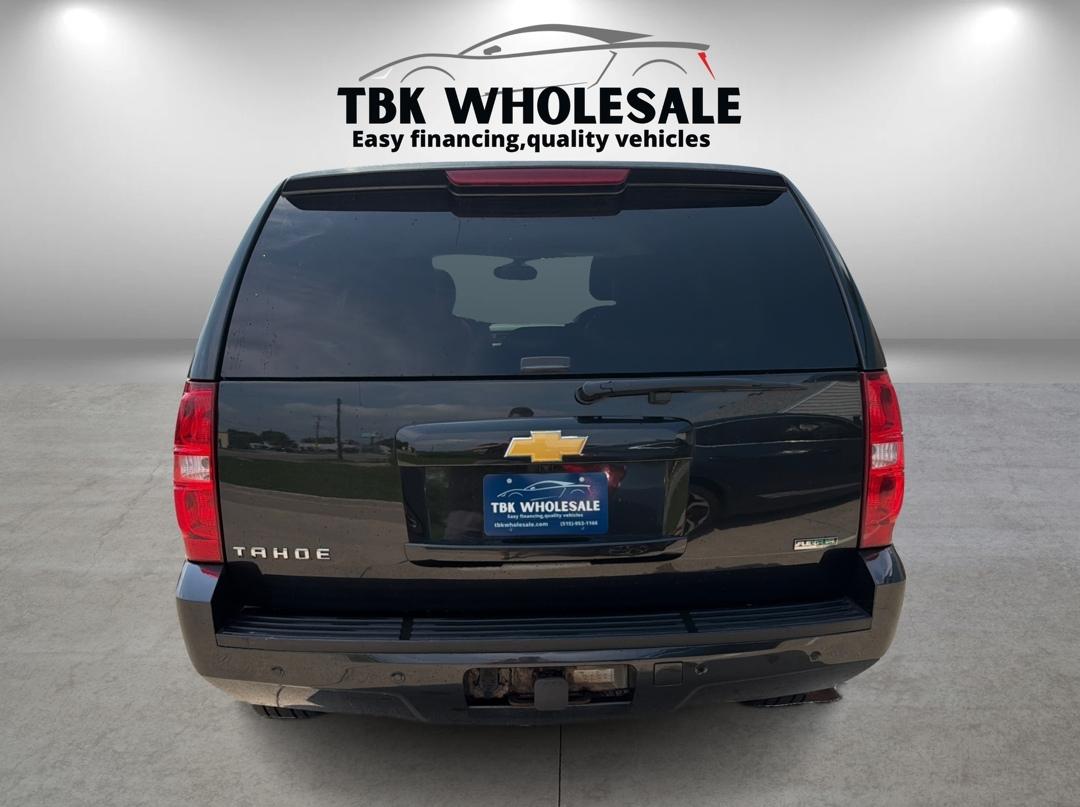 Chevrolet Tahoe LT 4WD 2011