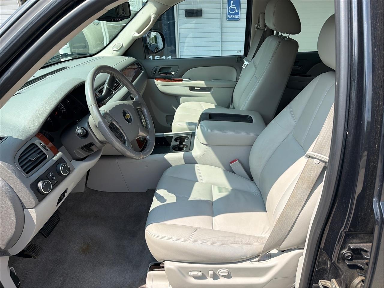 Chevrolet Tahoe LT 4WD 2011