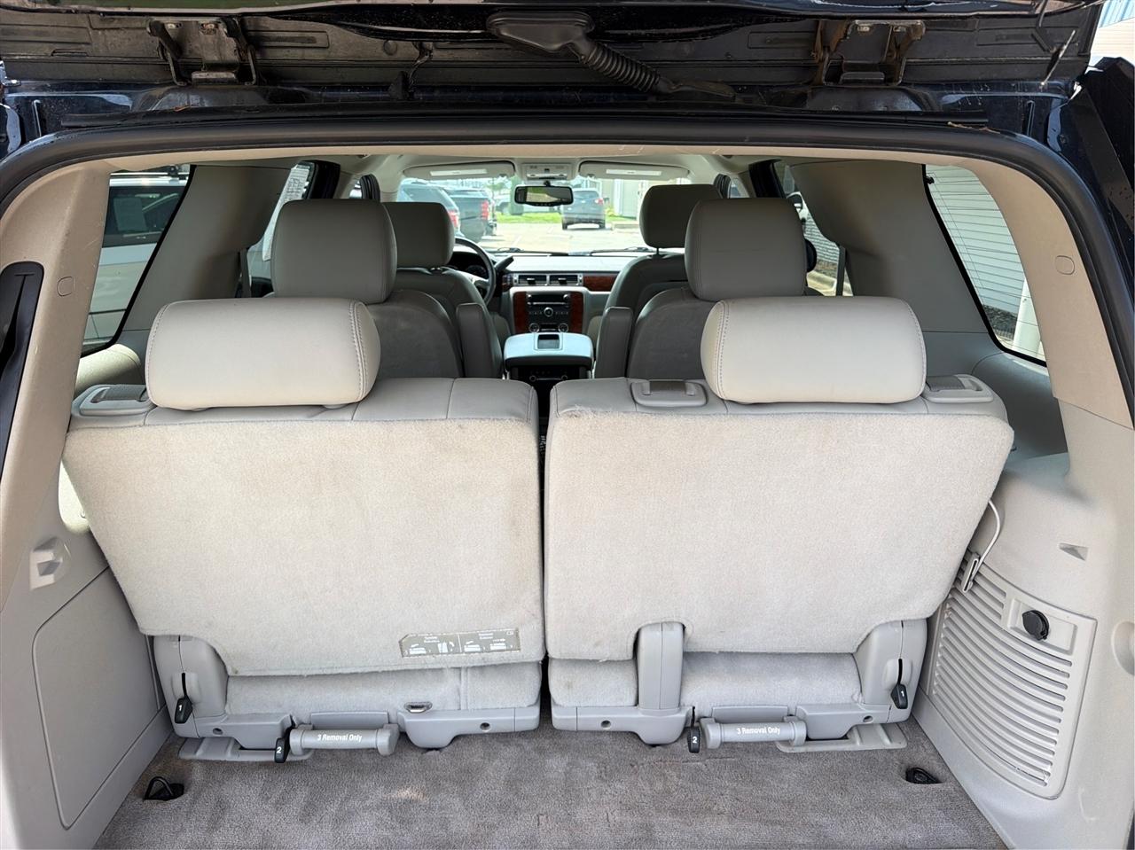 Chevrolet Tahoe LT 4WD 2011
