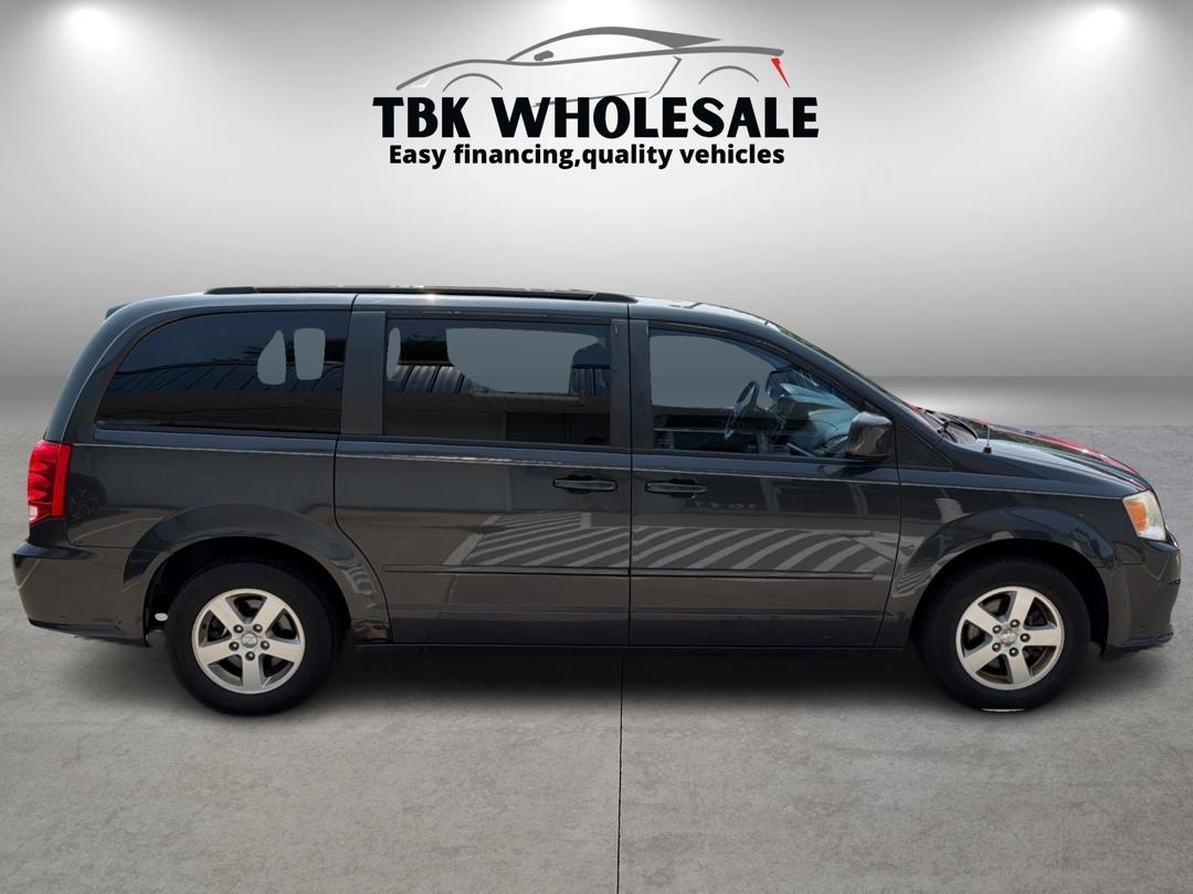 Dodge Grand Caravan SXT 2012