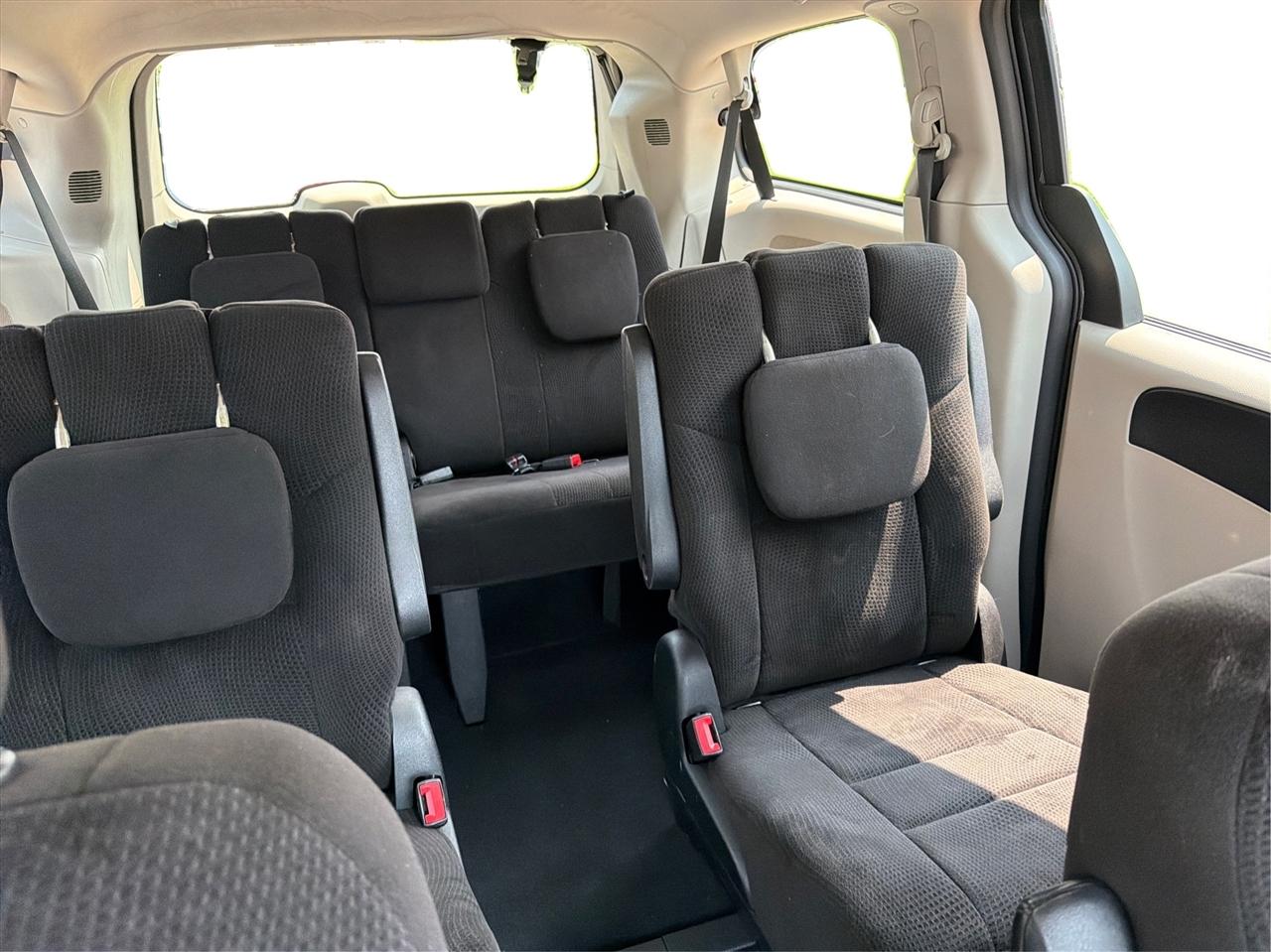 Dodge Grand Caravan SXT 2012