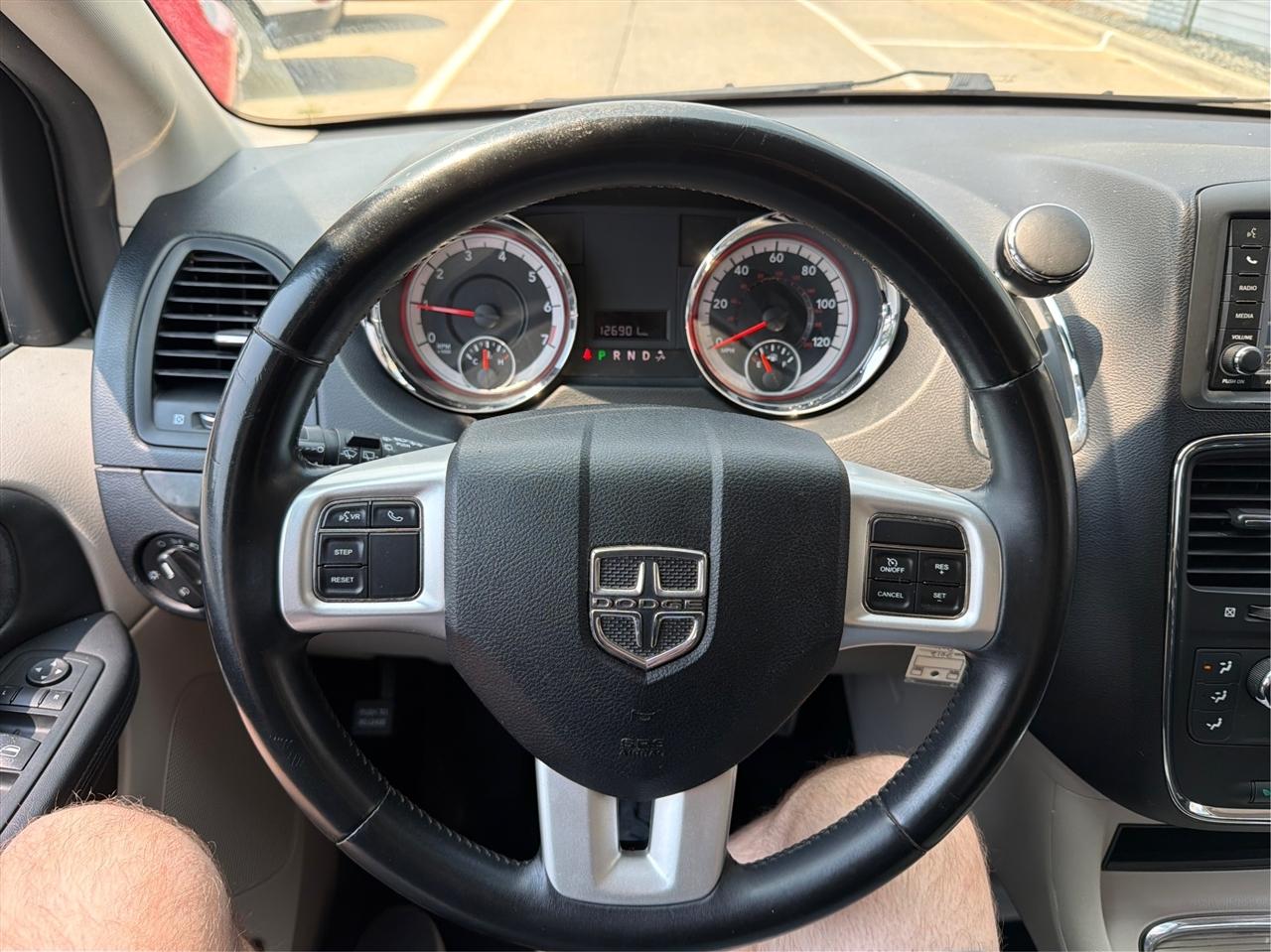 Dodge Grand Caravan SXT 2012