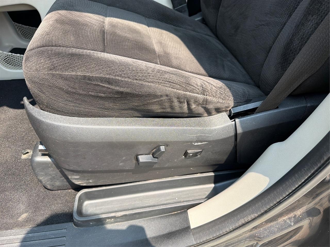 Dodge Grand Caravan SXT 2012