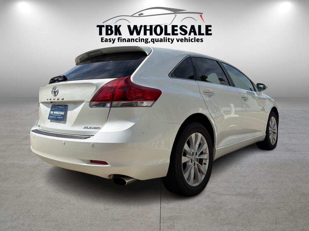 Toyota Venza XLE I4 AWD 2013