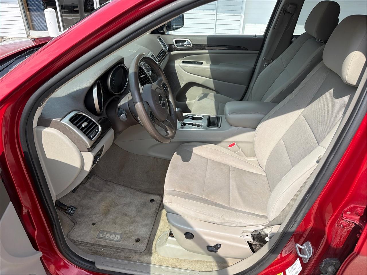 Jeep Grand Cherokee Laredo 4WD 2011