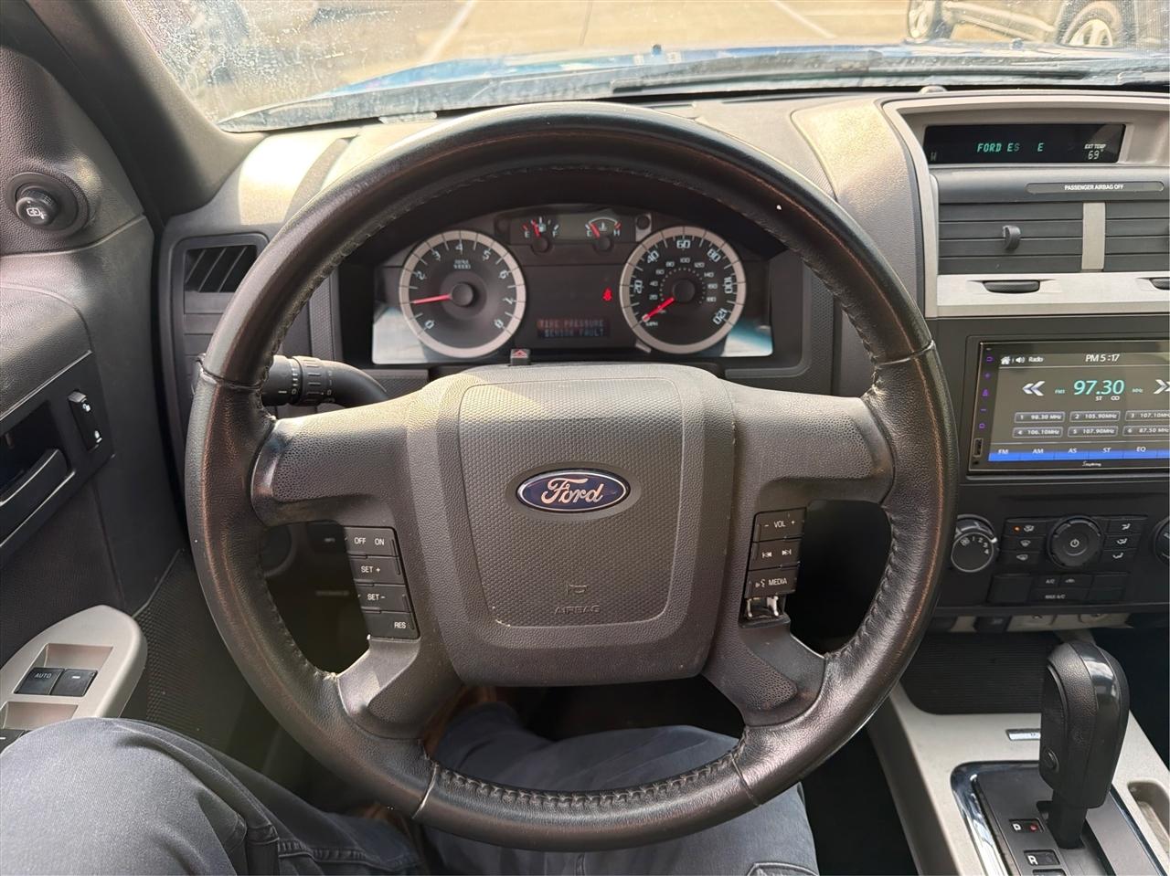 Ford Escape XLT 4WD 2011