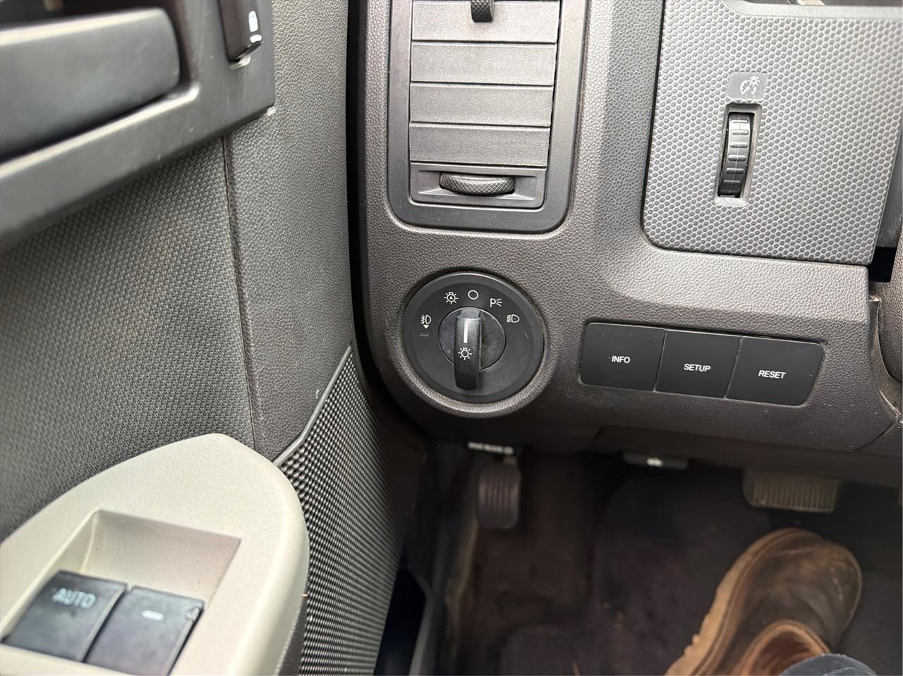 Ford Escape XLT 4WD 2011