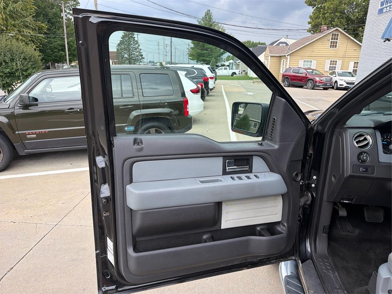 Ford F-150 XL SuperCrew 5.5-ft. Bed 4WD 2014