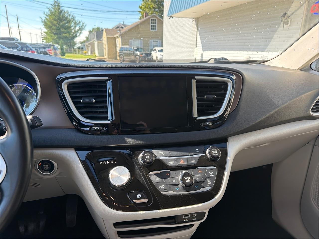 Chrysler Pacifica Touring-L 2017