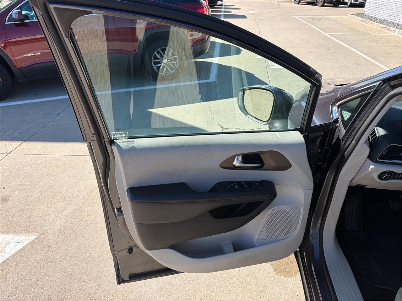 Chrysler Pacifica Touring-L 2017