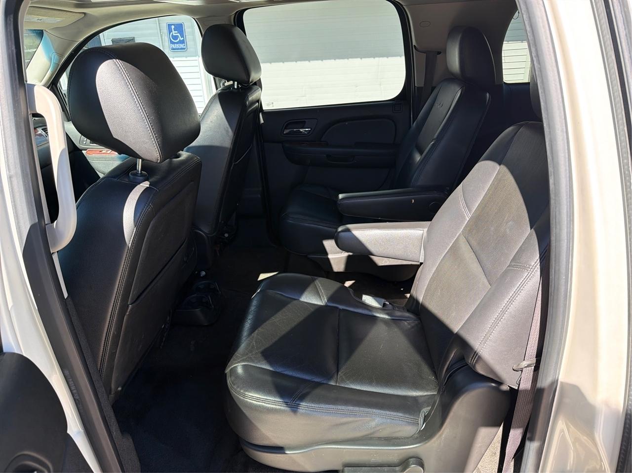 Chevrolet Suburban LTZ 1500 4WD 2013