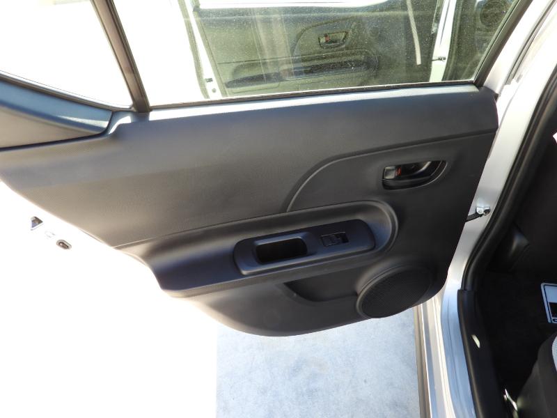 Toyota Prius c One 2018 Toyota Prius c One 2018