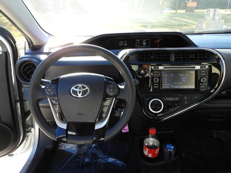 Toyota Prius c One 2018 Toyota Prius c One 2018