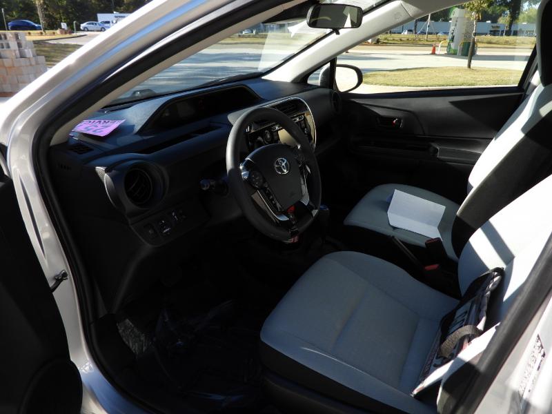 Toyota Prius c One 2018 Toyota Prius c One 2018