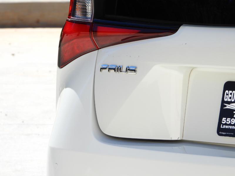 Toyota Prius L Eco 2019 Toyota Prius L Eco 2019