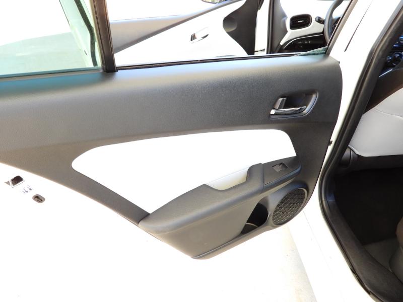 Toyota Prius L Eco 2019 Toyota Prius L Eco 2019