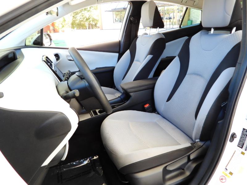 Toyota Prius L Eco 2019 Toyota Prius L Eco 2019