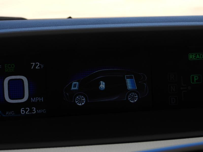 Toyota Prius L Eco 2019 Toyota Prius L Eco 2019