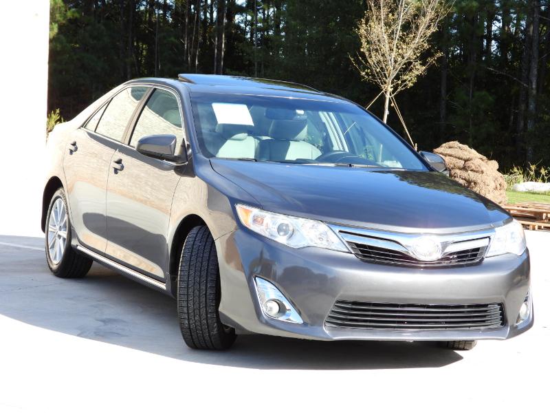 Toyota Camry XLE 4D Sedan 2012 Toyota Camry XLE 4D Sedan 2012