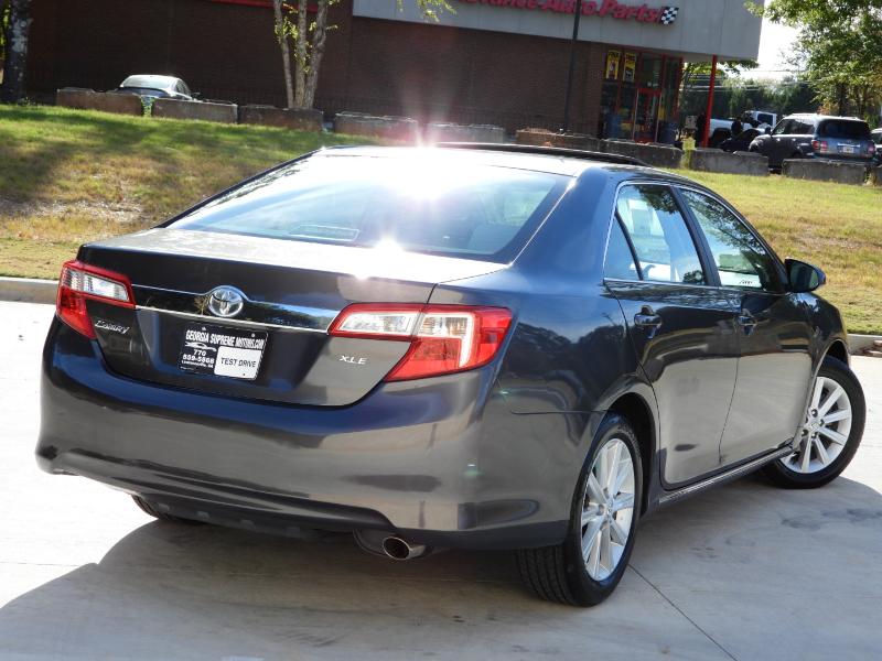 Toyota Camry XLE 4D Sedan 2012 Toyota Camry XLE 4D Sedan 2012