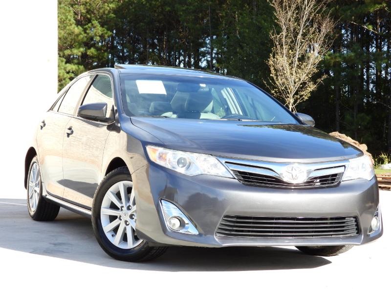Toyota Camry XLE 4D Sedan 2012 Toyota Camry XLE 4D Sedan 2012