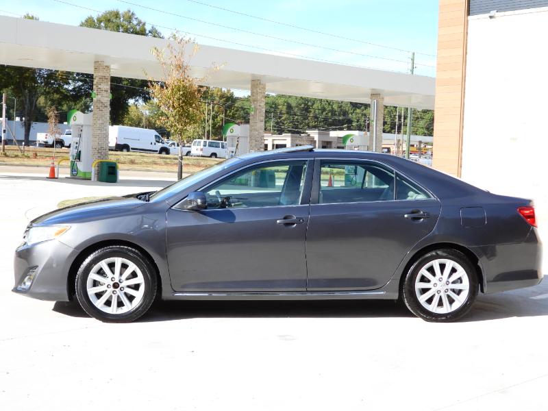 Toyota Camry XLE 4D Sedan 2012 Toyota Camry XLE 4D Sedan 2012