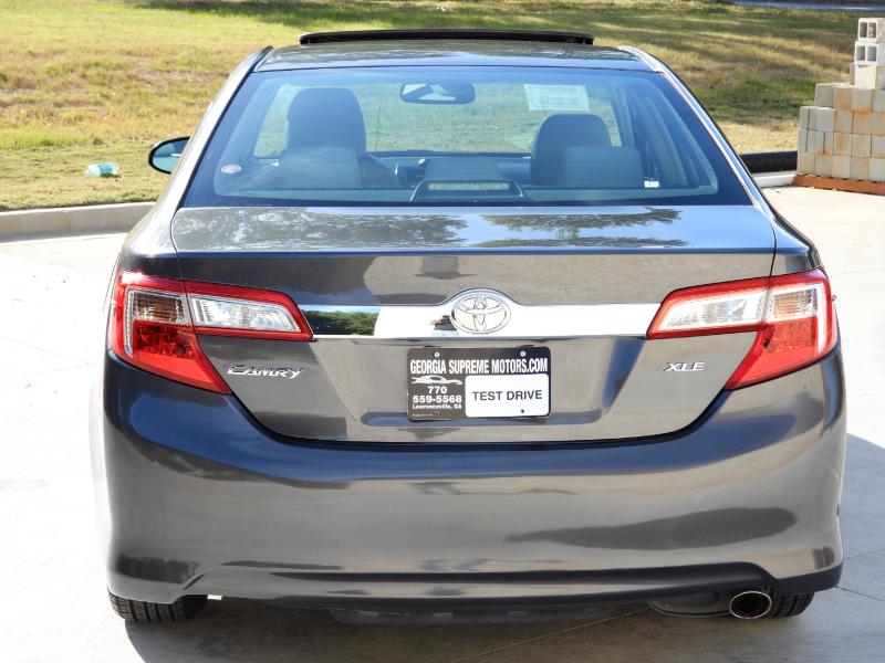 Toyota Camry XLE 4D Sedan 2012 Toyota Camry XLE 4D Sedan 2012