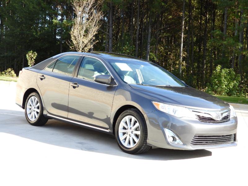 Toyota Camry XLE 4D Sedan 2012 Toyota Camry XLE 4D Sedan 2012
