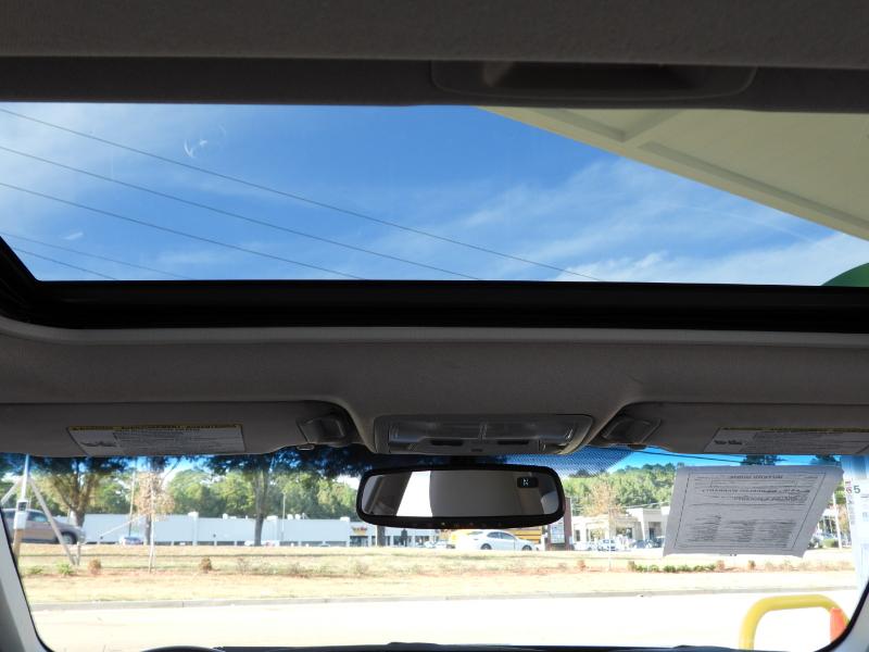 Toyota Camry XLE 4D Sedan 2012 Toyota Camry XLE 4D Sedan 2012