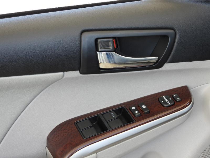 Toyota Camry XLE 4D Sedan 2012 Toyota Camry XLE 4D Sedan 2012