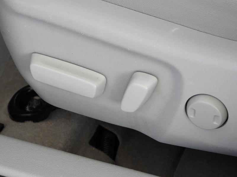 Toyota Camry XLE 4D Sedan 2012 Toyota Camry XLE 4D Sedan 2012