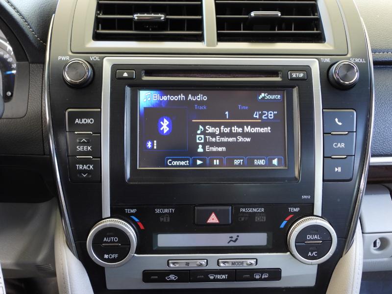 Toyota Camry XLE 4D Sedan 2012 Toyota Camry XLE 4D Sedan 2012