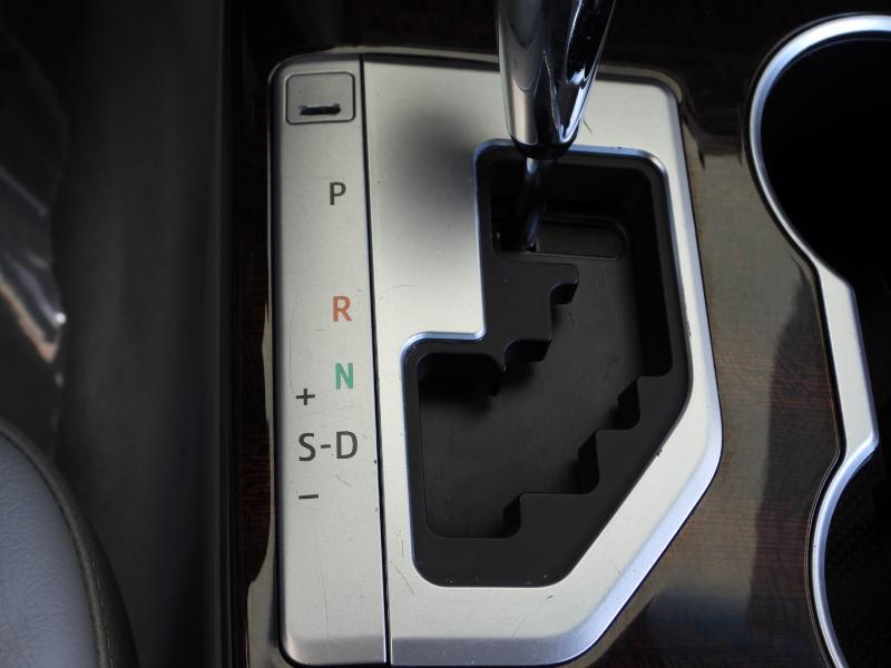 Toyota Camry XLE 4D Sedan 2012 Toyota Camry XLE 4D Sedan 2012