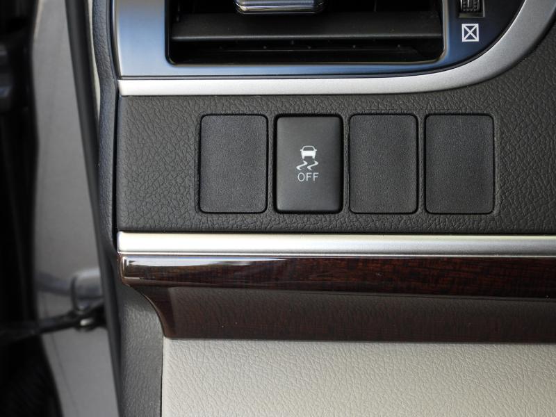 Toyota Camry XLE 4D Sedan 2012 Toyota Camry XLE 4D Sedan 2012