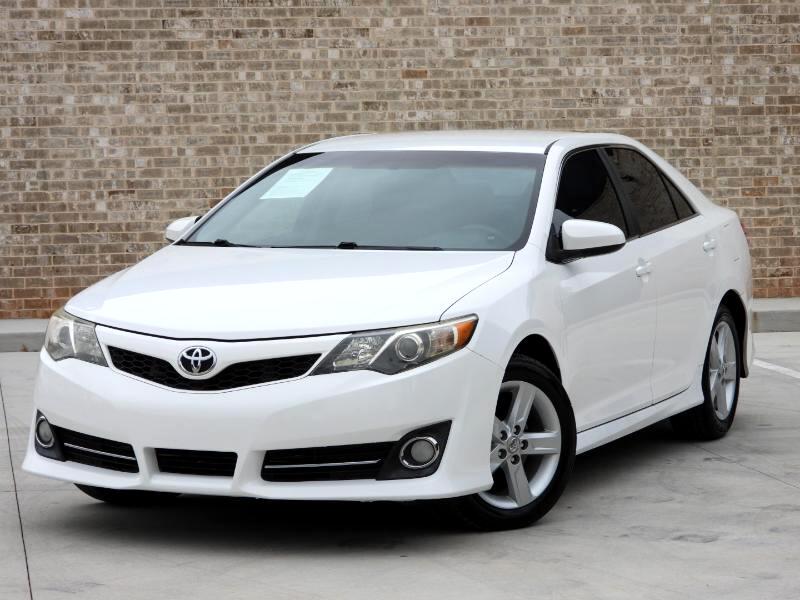 Toyota Camry SE 2012