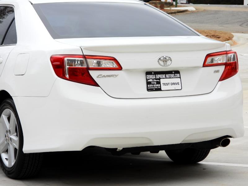 Toyota Camry SE 2012