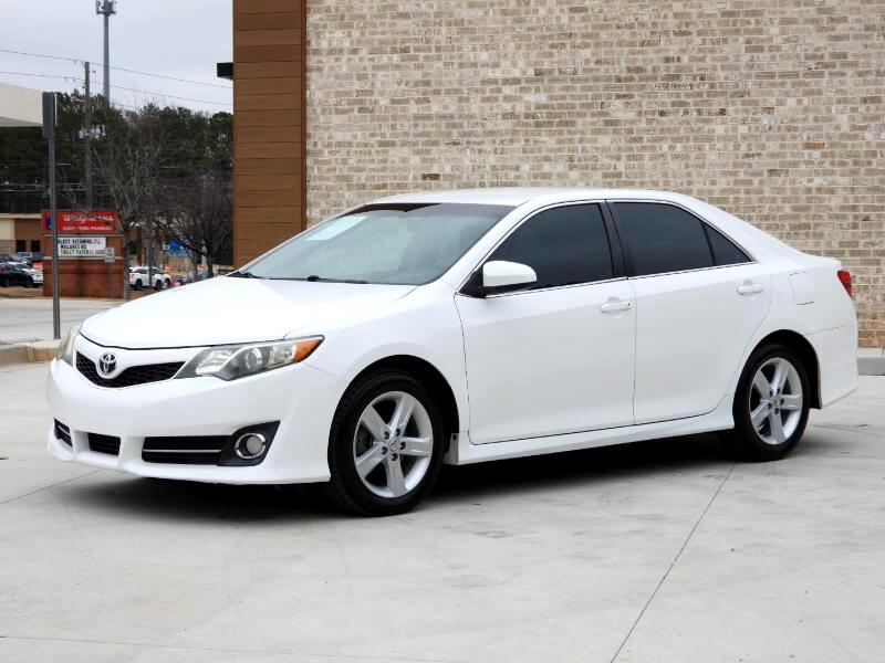 Toyota Camry SE 2012