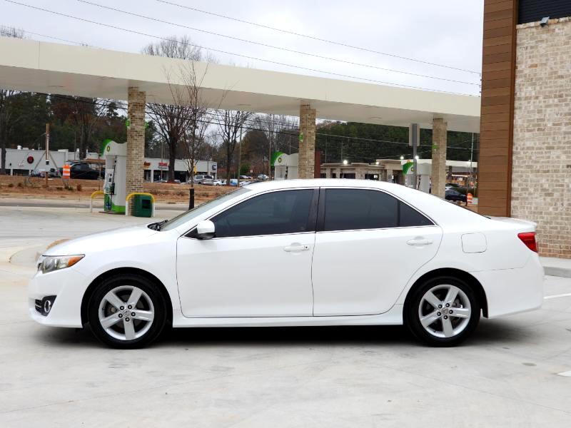 Toyota Camry SE 2012