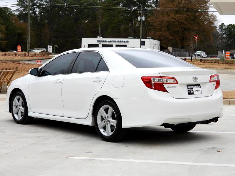 Toyota Camry SE 2012