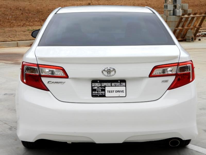 Toyota Camry SE 2012