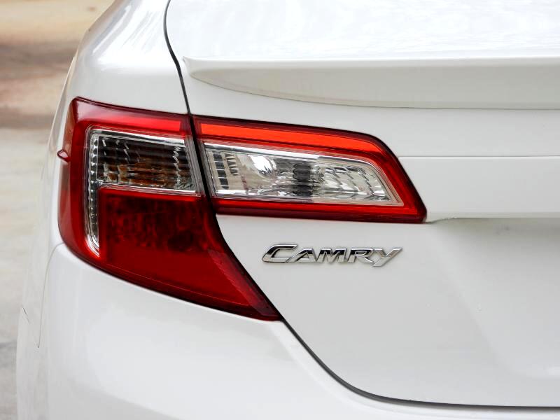 Toyota Camry SE 2012