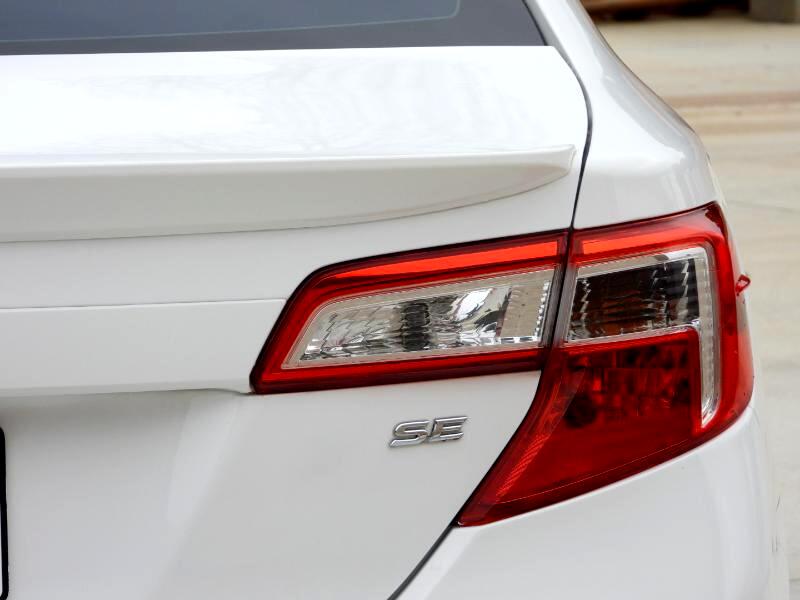 Toyota Camry SE 2012