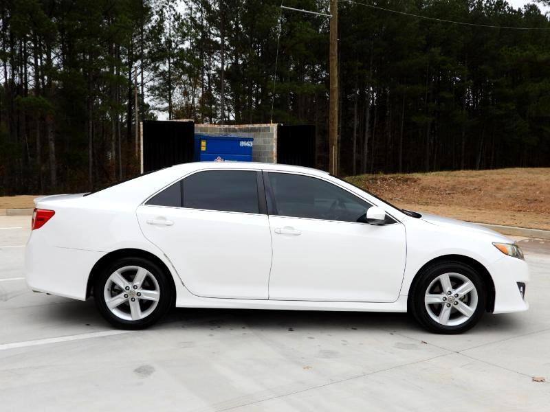 Toyota Camry SE 2012