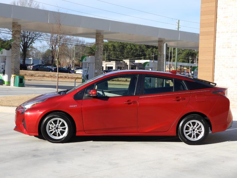 Toyota Prius Two 2017