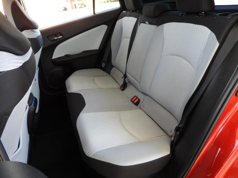 Toyota Prius Two 2017