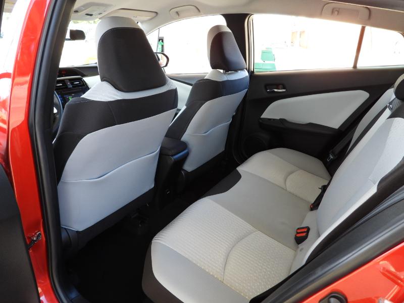 Toyota Prius Two 2017