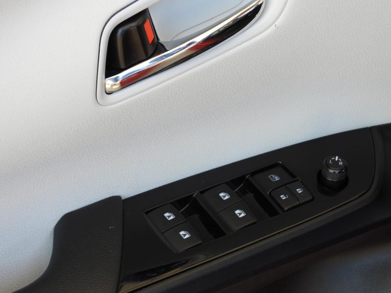 Toyota Prius Two 2017